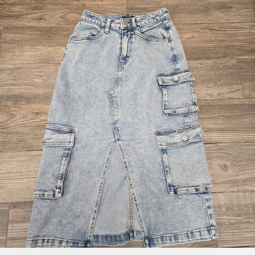 Women’s Blue Cargo Jeans